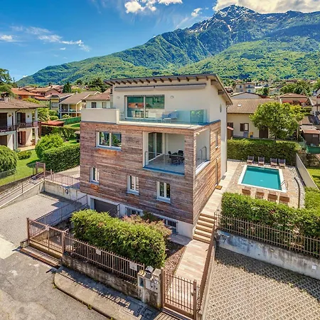 Family With Pool And Amazing Panoramic Penthouse * Colico