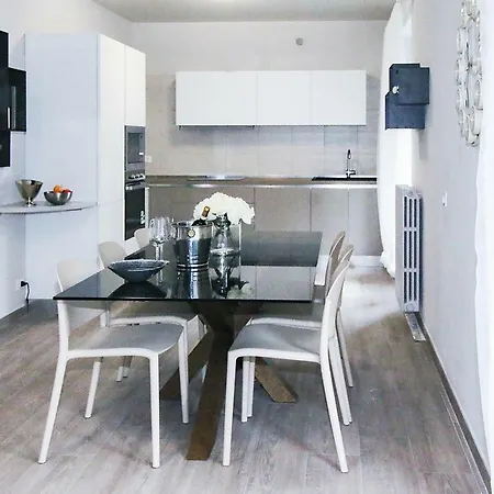 Family With Pool And Amazing Panoramic Penthouse Ferienhaus Colico
